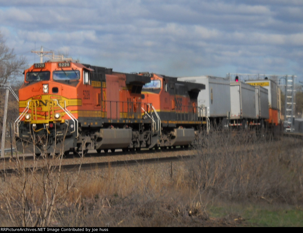 BNSF 5228 East